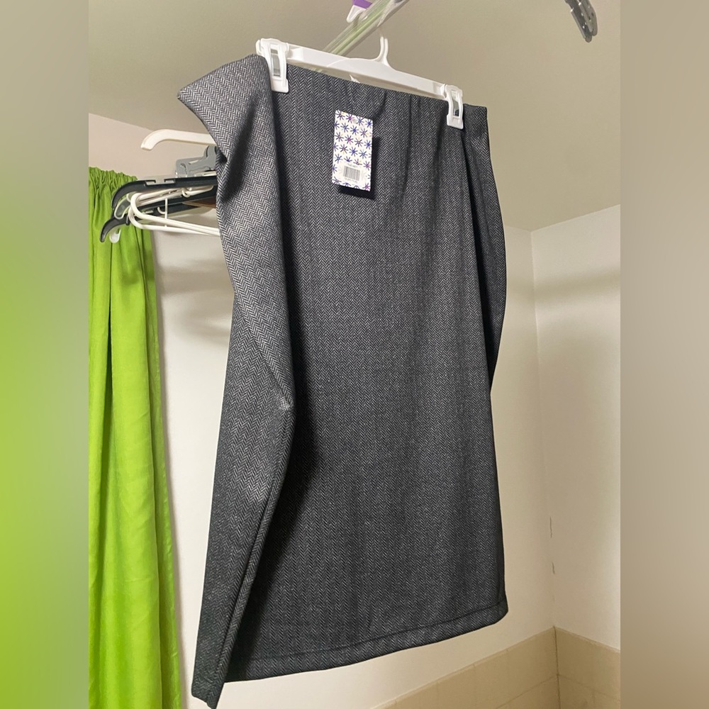 Piphany The Met Pencil Skirt Herringbone Grey and Black NWT